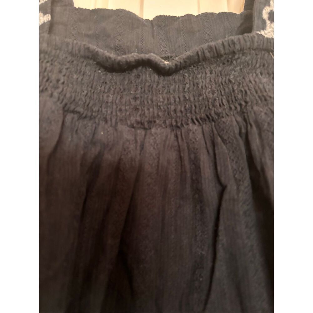 Universal Thread Tank with Embroidery - Picture 4 of 6